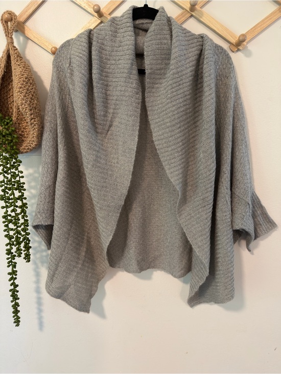 Ariat Sweaters - Ariat Open Front Cardigan Size Medium Gray Poncho